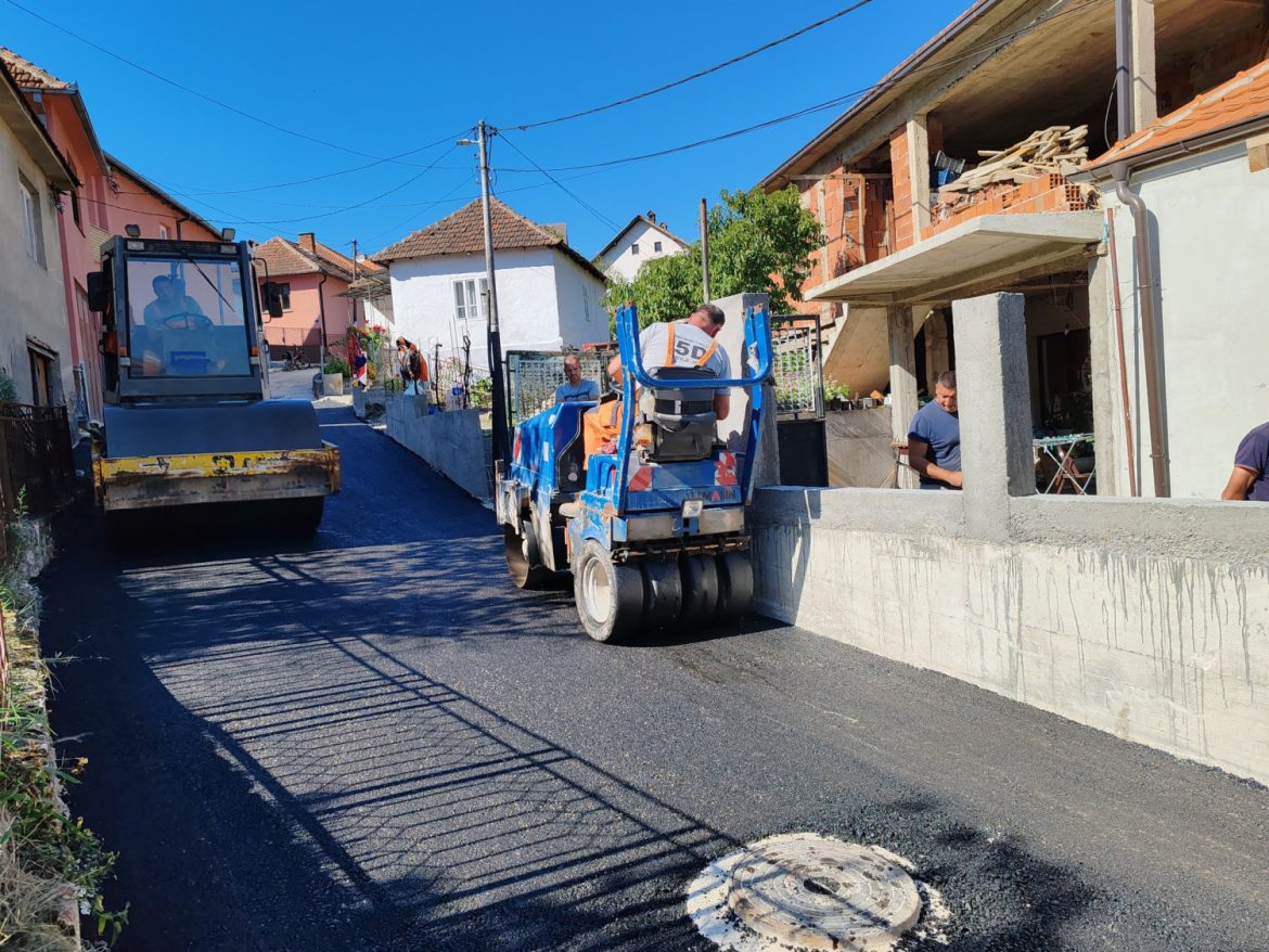 Počelo asfaltiranje ulice Jurija Gagarina u Vladičinom Hanu