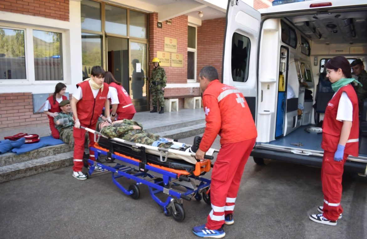 Zajednička vežba Četvrte brigade i Crvenog krsta u Vranju