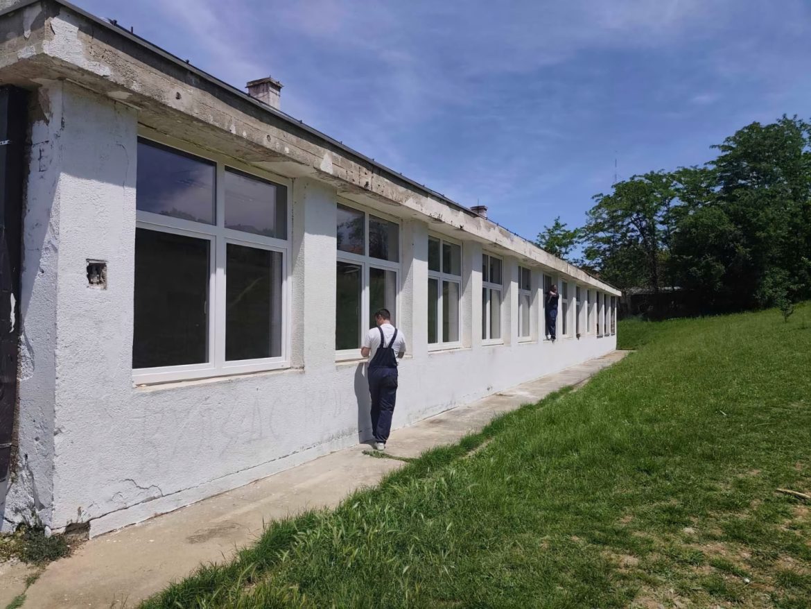 Nova stolarija u školi u Ćukovcu