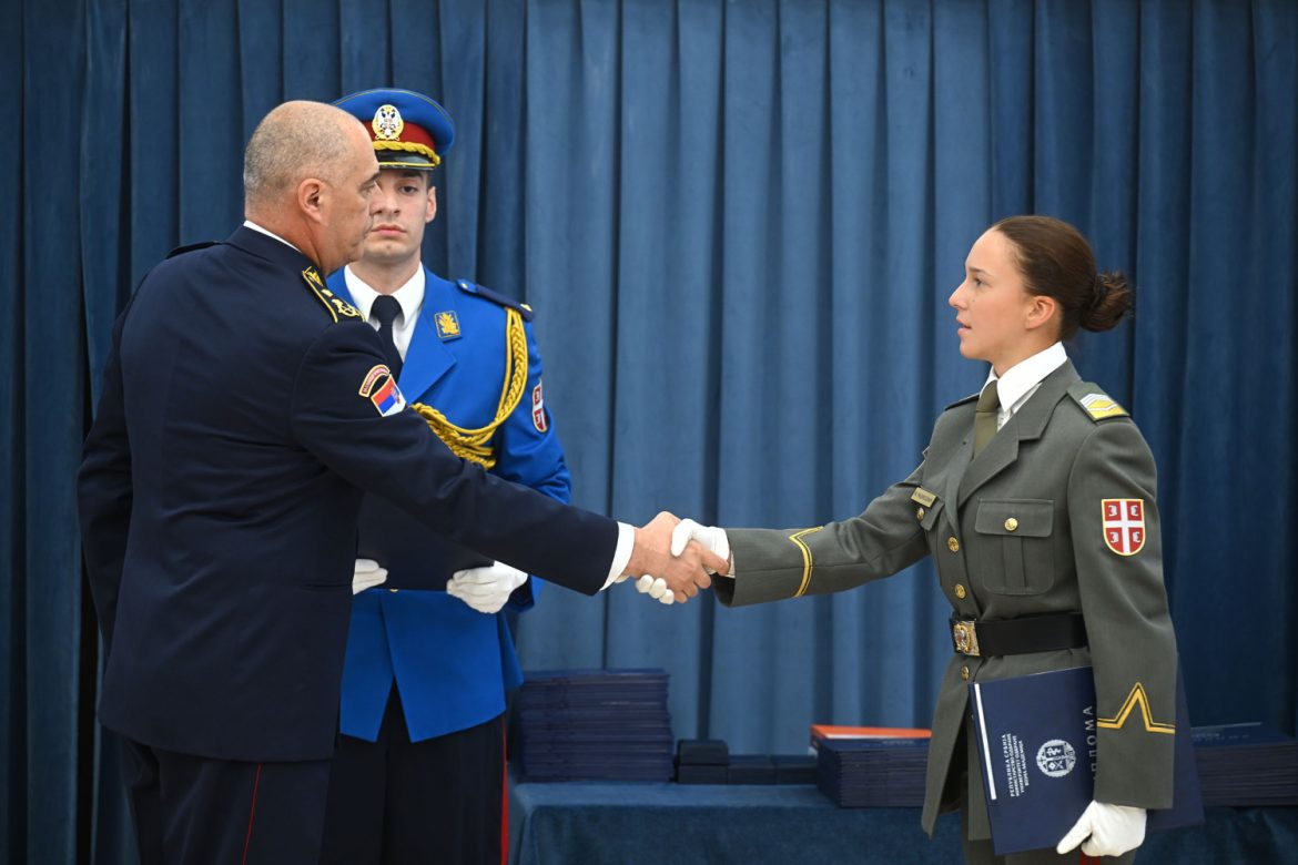 Uručene diplome i nagrade kadetima Vojne akademije i Medicinskog fakulteta VMA