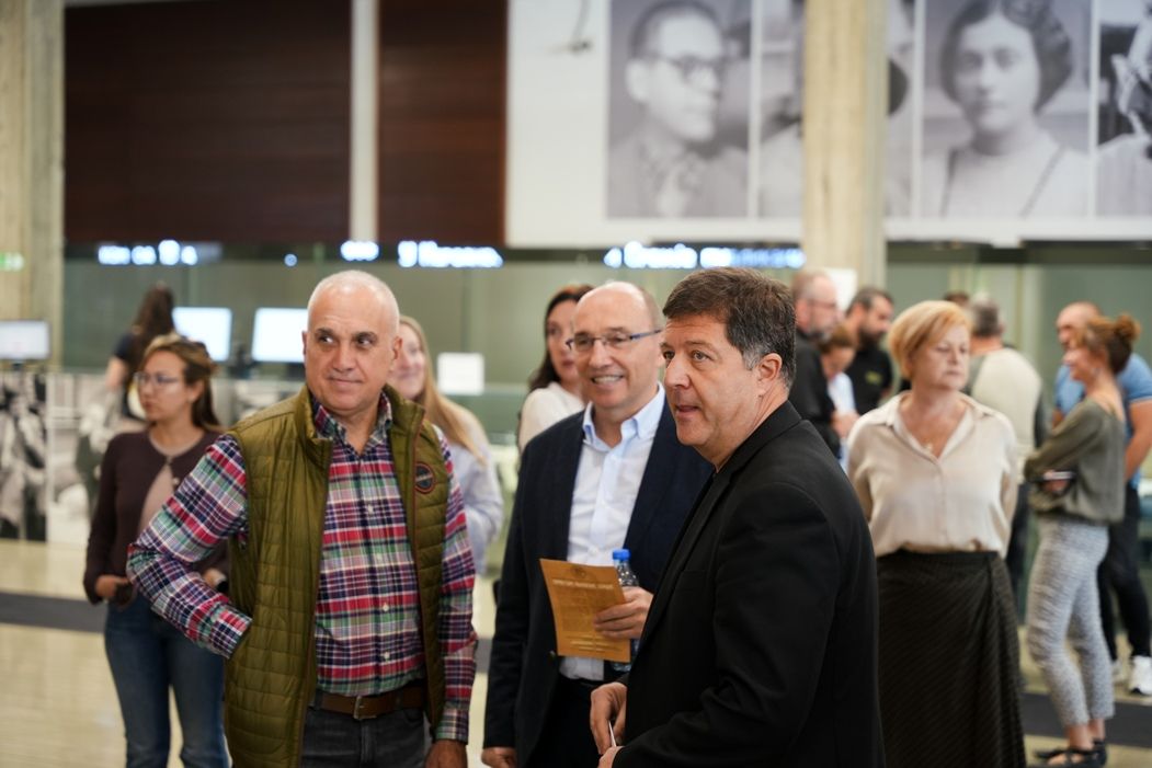 Iizložba „Tragom ljudske duše“